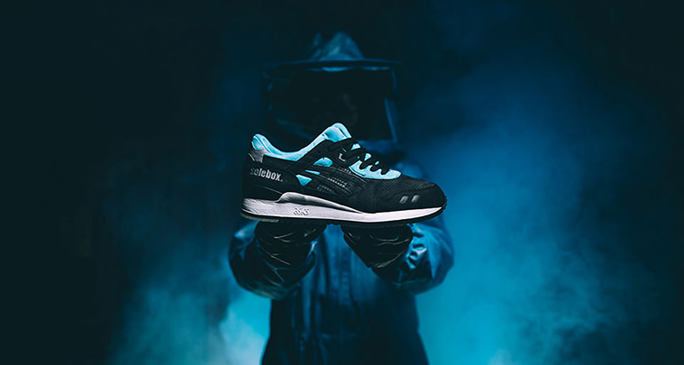 Solebox x ASICS Gel Lyte III Blue Carpenter Bee