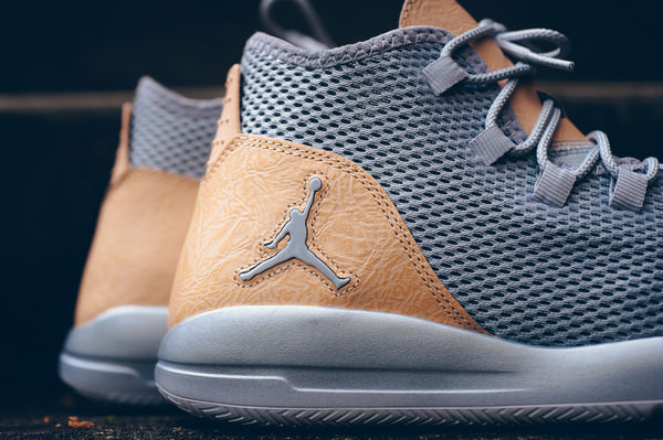 Jordan Reveal Wolf Grey Vachetta Tan