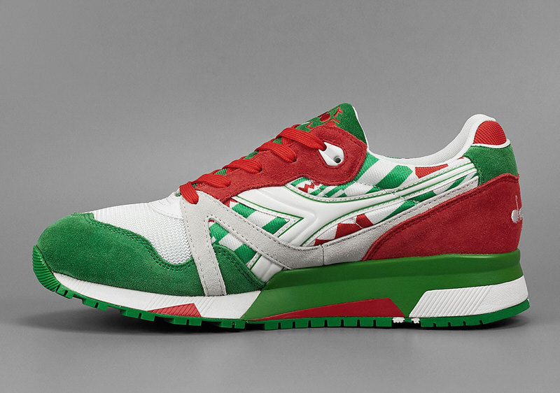 Diadora N9000 Flag Pack