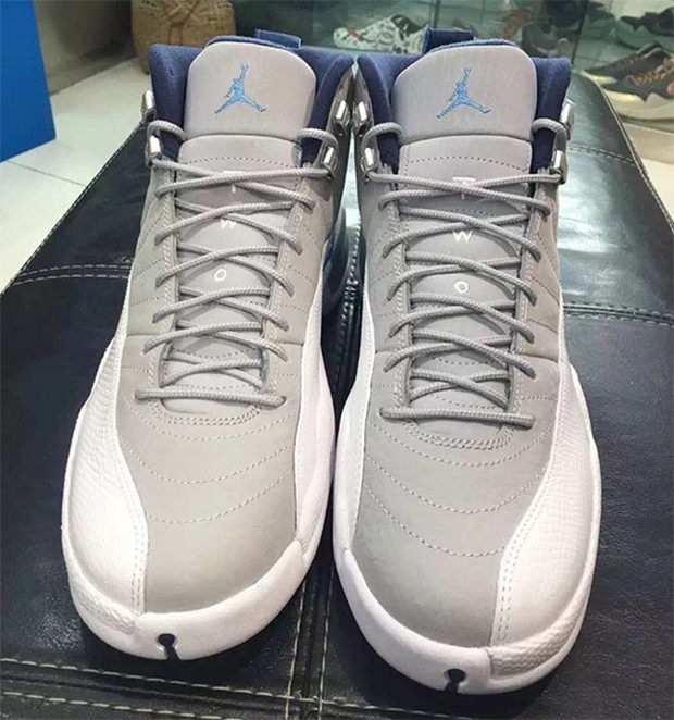 Air Jordan 12 UNC