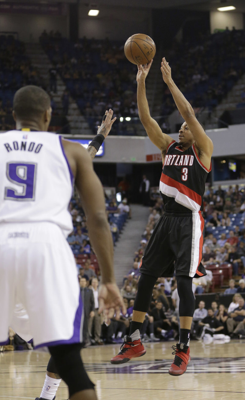 CJ McCollum in a Nike Kyrie 2 iD