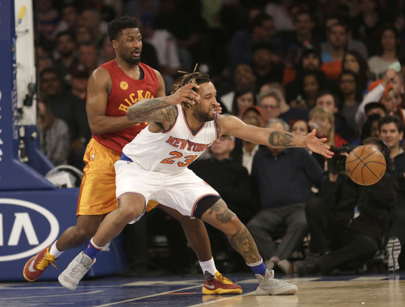 Derrick Williams posting up in the Nike Zoom Kobe III "Fade to Black"