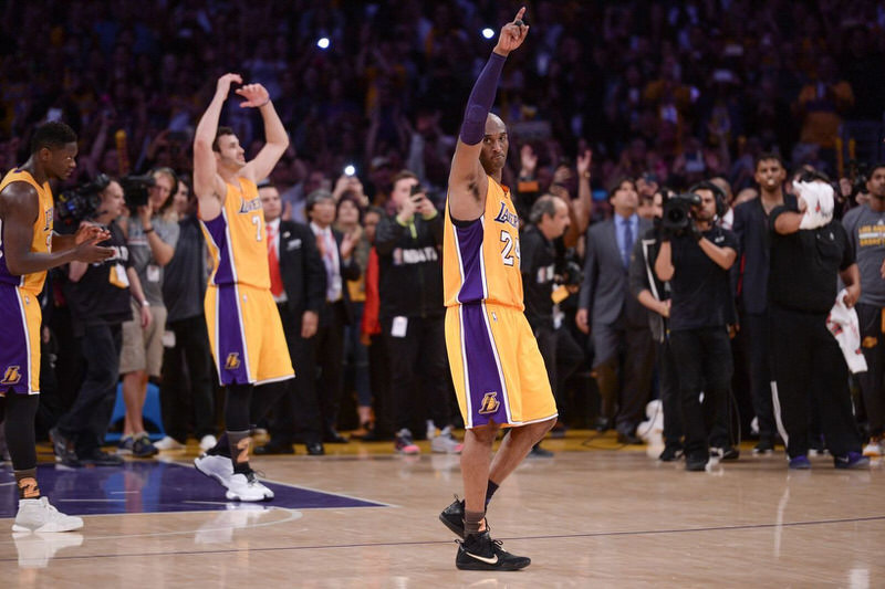 Kobe Bryant wearing the Nike Kobe 11 "Fade to Black"