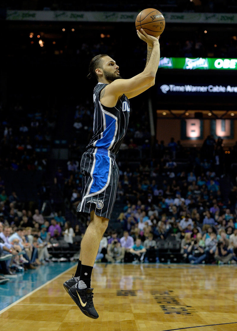 Evan Fournier in the Nike Kobe 11 "Fade to Black"