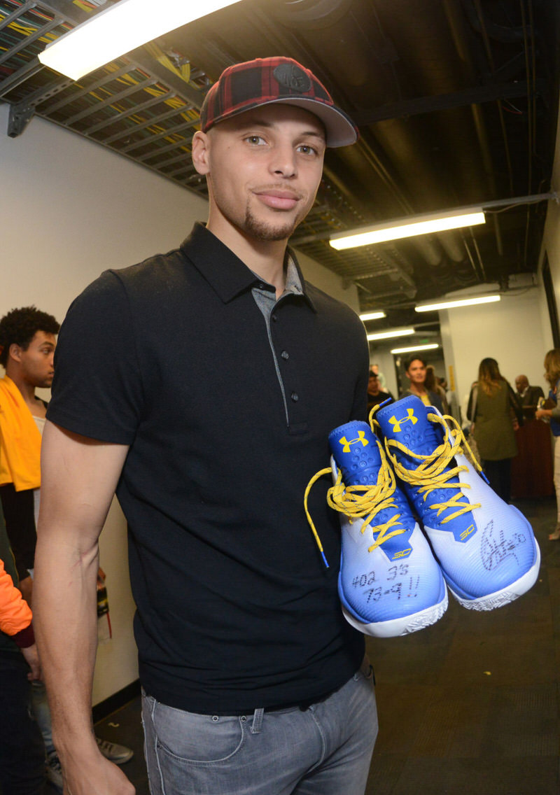 Steph Curry's Under Armour Curry 2.5 PE