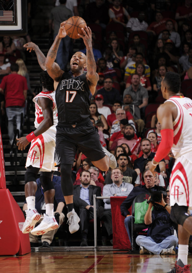 P.J. Tucker in the Nike Zoom Kobe IV "Fade to Black"