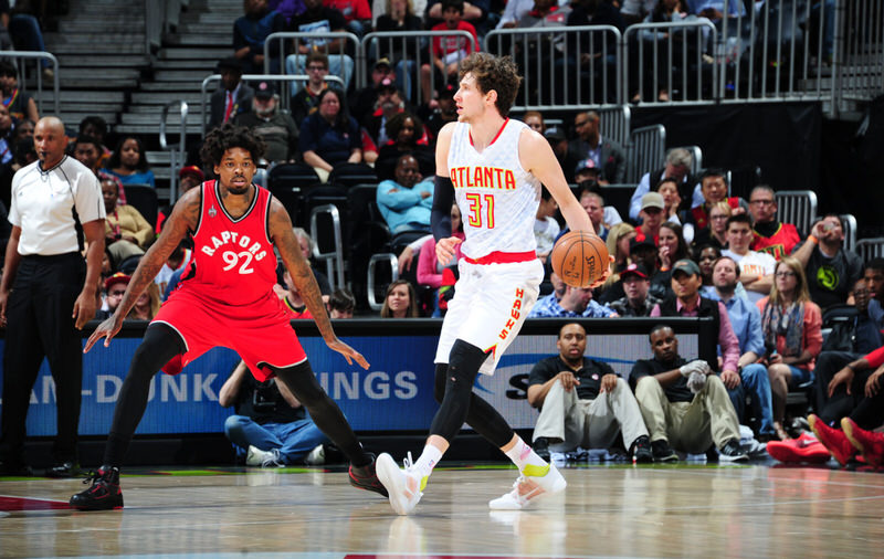 Lucas Nogueira and Mike Muscala in the Air Jordan 2 and the Nike Kobe 11, respectively