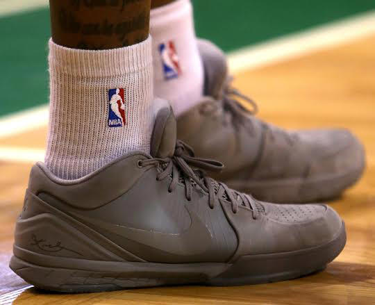 Isaiah Thomas's Nike Zoom Kobe IV "Fade to Black"