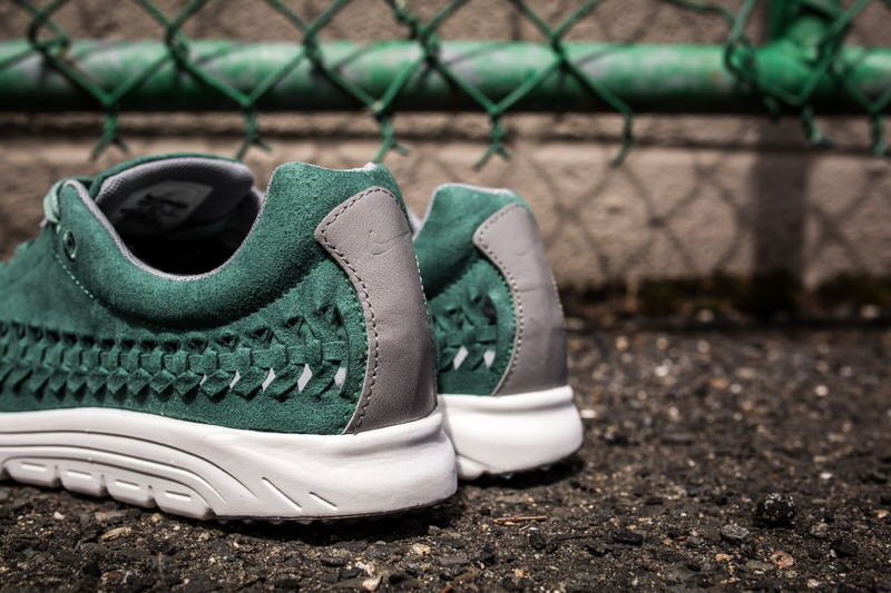 Nike Mayfly Woven Jade Glaze