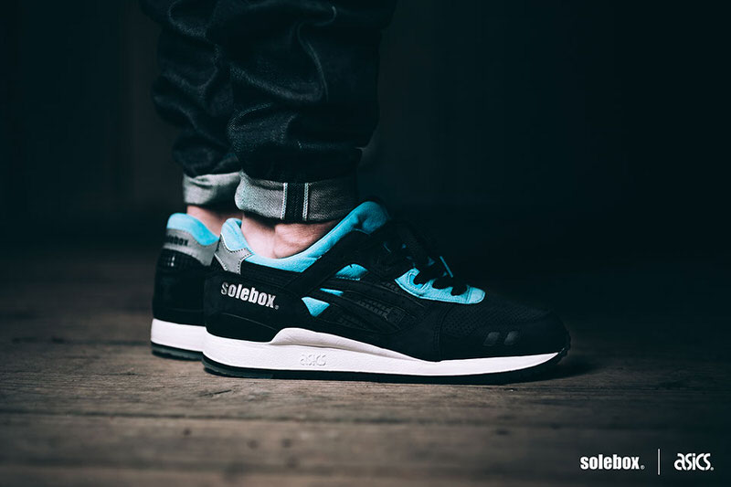 Solebox x ASICS Gel Lyte III Blue Carpenter Bee