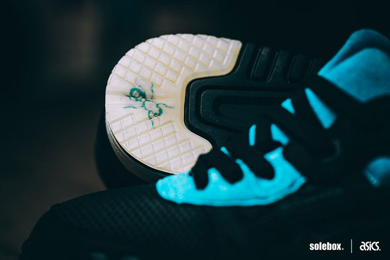 Solebox x ASICS Gel Lyte III Blue Carpenter Bee