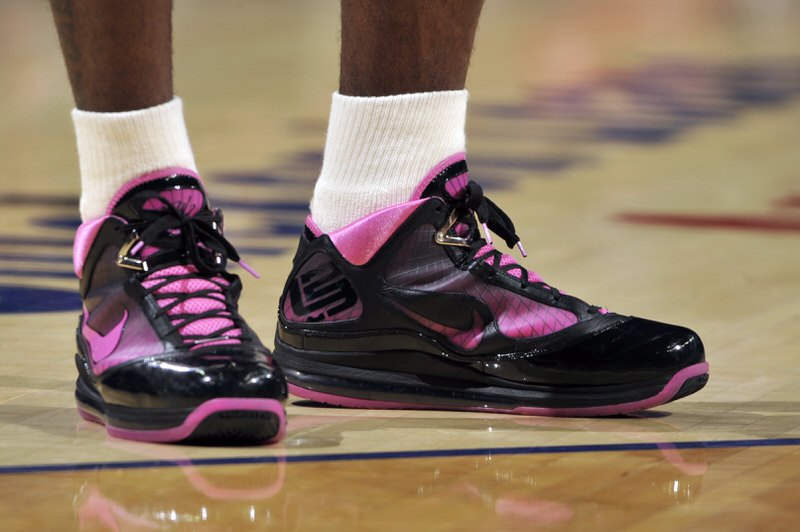 CLEVELAND - DECEMBER 4: Detail view of the footwear worn by LeBron James #23 of the Cleveland Cavaliers during the game against the Chicago Bulls at Quicken Loans Arena on December 4, 2009 in Cleveland, Ohio. The Cavs won 101-87. NOTE TO USER: User expressly acknowledges and agrees that, by downloading and/or using this Photograph, user is consenting to the terms and conditions of the Getty Images License Agreement. Mandatory Copyright Notice: Copyright 2009 NBAE (Photo by David Liam Kyle/NBAE via Getty Images)