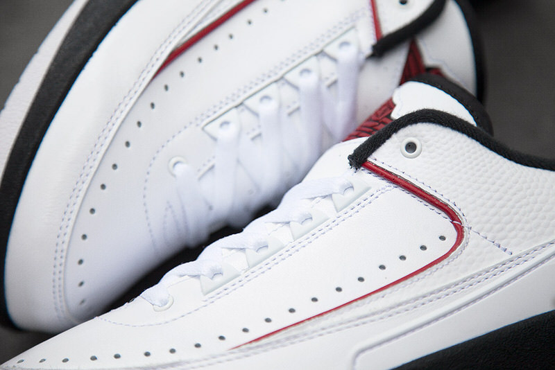 Air Jordan 2 Low Chicago