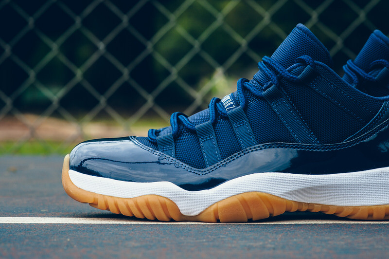 Air Jordan 11 Low Navy Gum