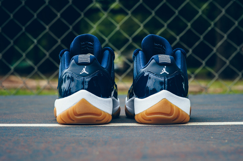 Air Jordan 11 Low Navy Gum