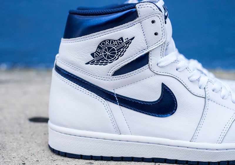 Air Jordan 1 High Metallic Navy