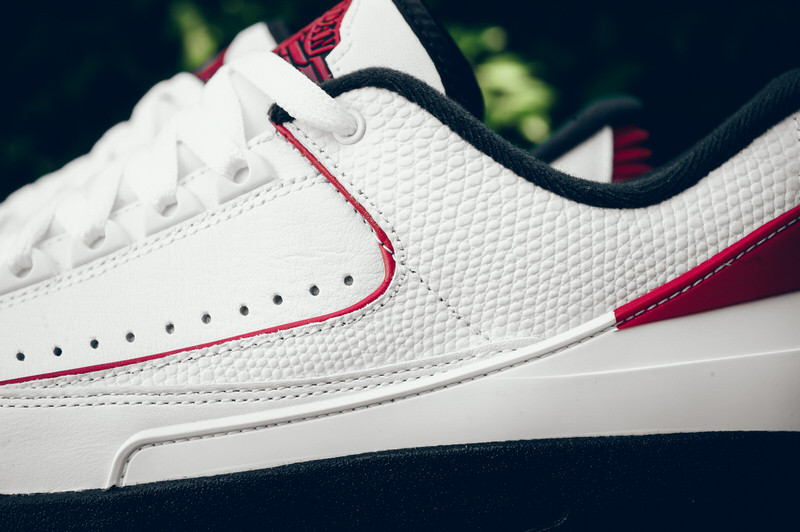 Air Jordan 2 Low "Chicago"