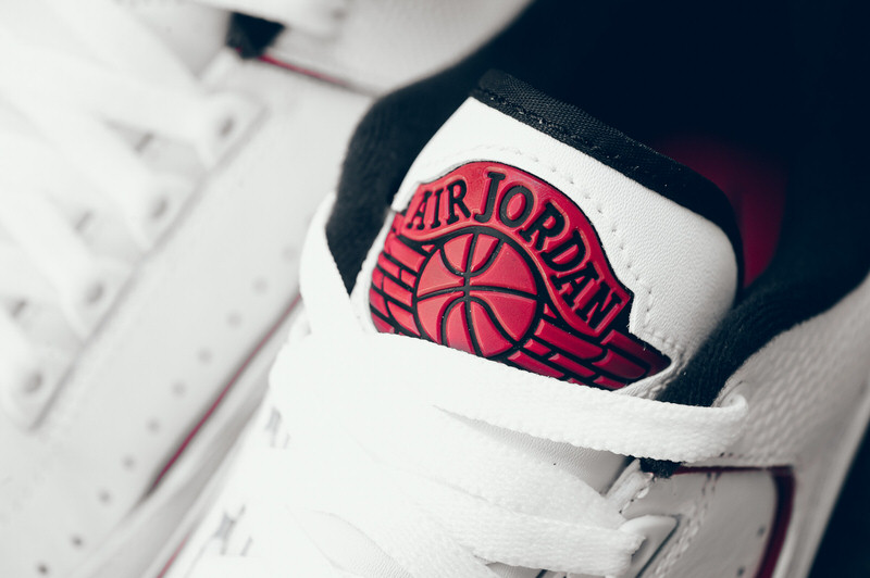 Air Jordan 2 Low "Chicago"