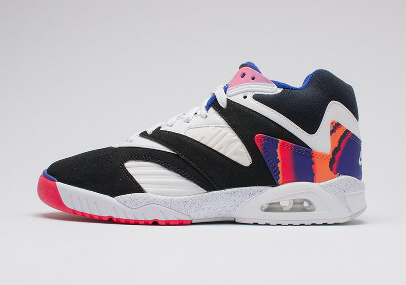 Nike Air Tech Challenge IV