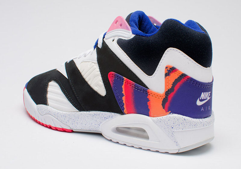 Nike Air Tech Challenge IV