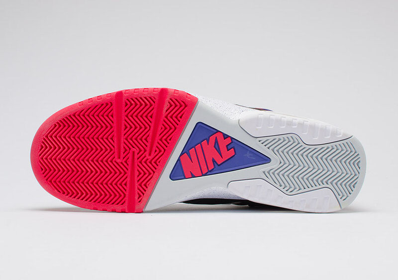 Nike Air Tech Challenge IV