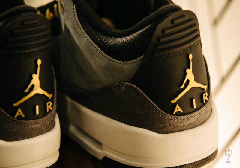 Air Jordan 3 Trophy Room