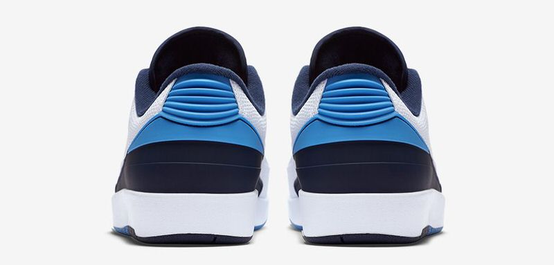 Air Jordan 2 Low UNC