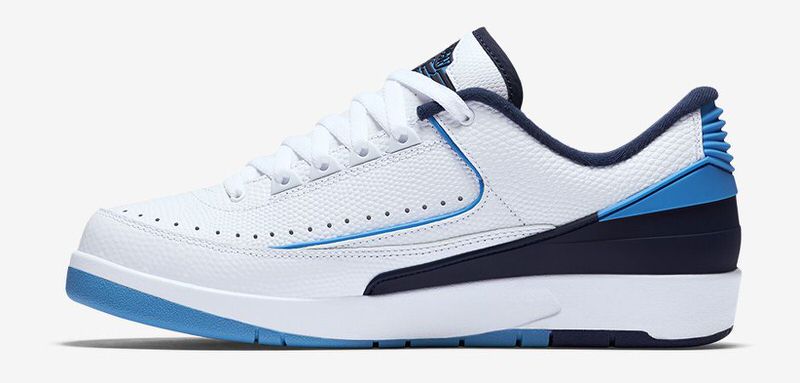 Air Jordan 2 Low UNC