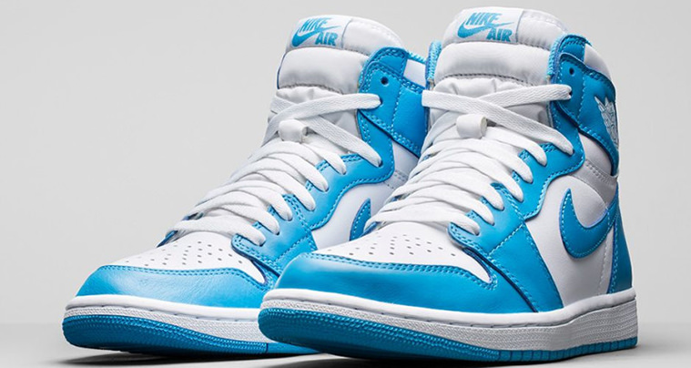 Air Jordan 1 High UNC