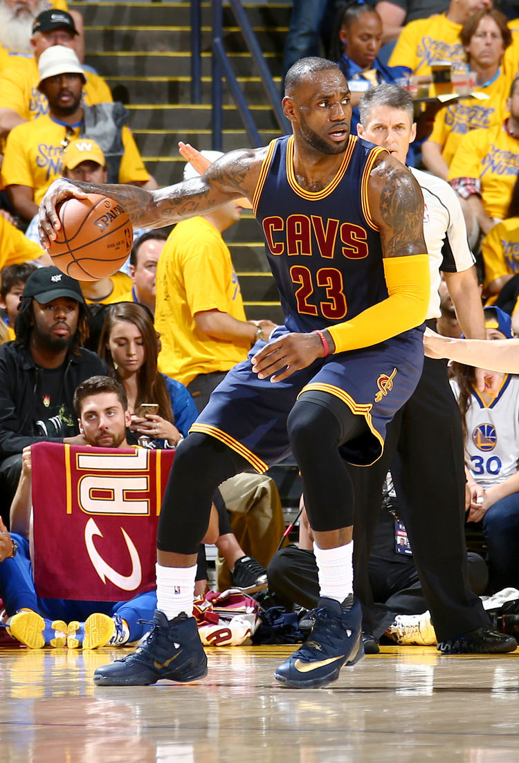 OAKLAND, CA - JUNE 5: LeBron James #23 of the Cleveland Cavaliers handles the ball against Klay Thompson #11 of the Golden State Warriors in Game Two of the 2016 NBA Finals on June 5, 2016 at Oracle Arena in Oakland, California. NOTE TO USER: User expressly acknowledges and agrees that, by downloading and or using this photograph, user is consenting to the terms and conditions of Getty Images License Agreement. Mandatory Copyright Notice: Copyright 2016 NBAE (Photo by Nathaniel S. Butler/NBAE via Getty Images)