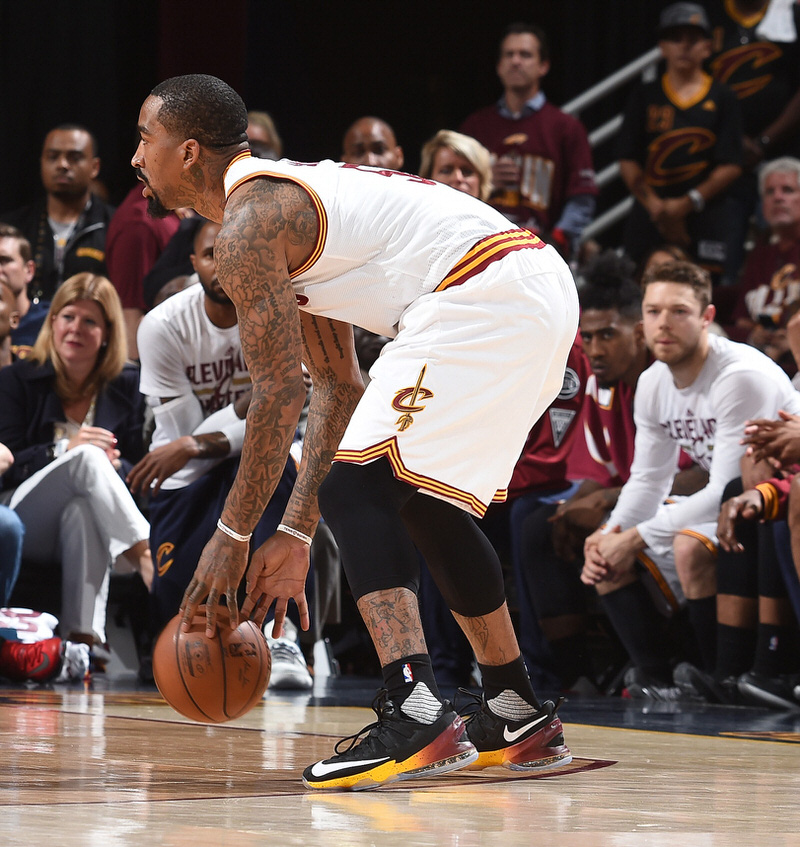 CLEVELAND, OH - JUNE 8: J.R. Smith #5 of the Cleveland Cavaliers handles the ball ;against Stephen Curry #30 of the Golden State Warriors during Game Three of the 2016 NBA Finals on June 8, 2016 at The Quicken Loans Arena in Cleveland, Ohio. NOTE TO USER: User expressly acknowledges and agrees that, by downloading and/or using this Photograph, user is consenting to the terms and conditions of the Getty Images License Agreement. Mandatory Copyright Notice: Copyright 2016 NBAE (Photo by Andrew D. Bernstein/NBAE via Getty Images)