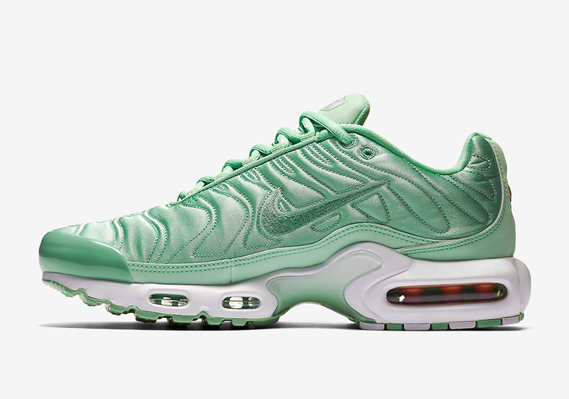 Nike Air Max Plus Summer Satin Pack