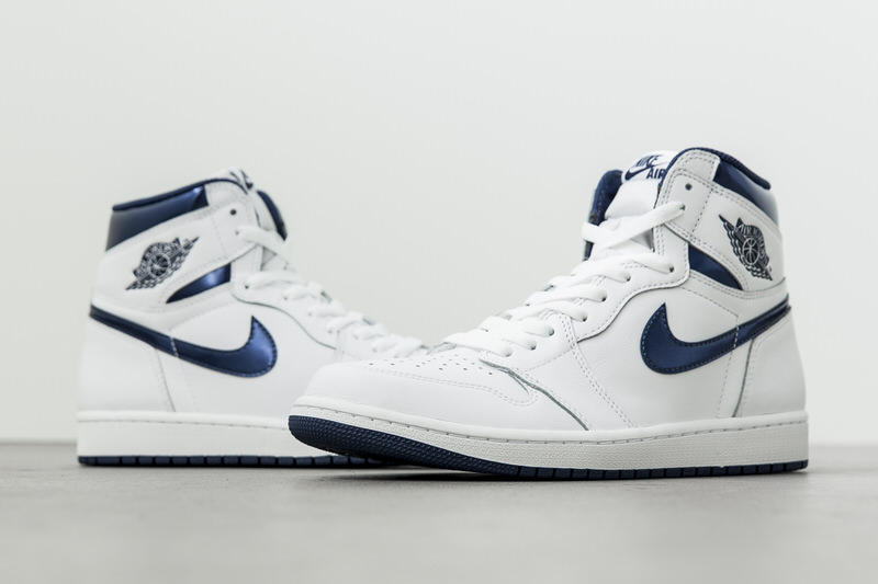 Air Jordan 1 High Metallic Navy