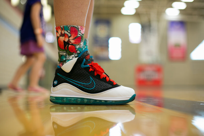 Nike Air Max LeBron VII "Red Carpet"