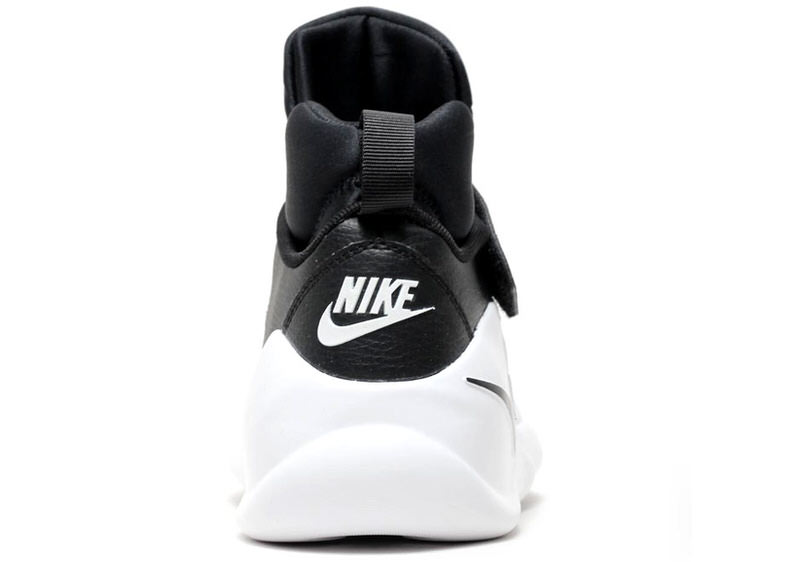 Nike Kwazi Black/White