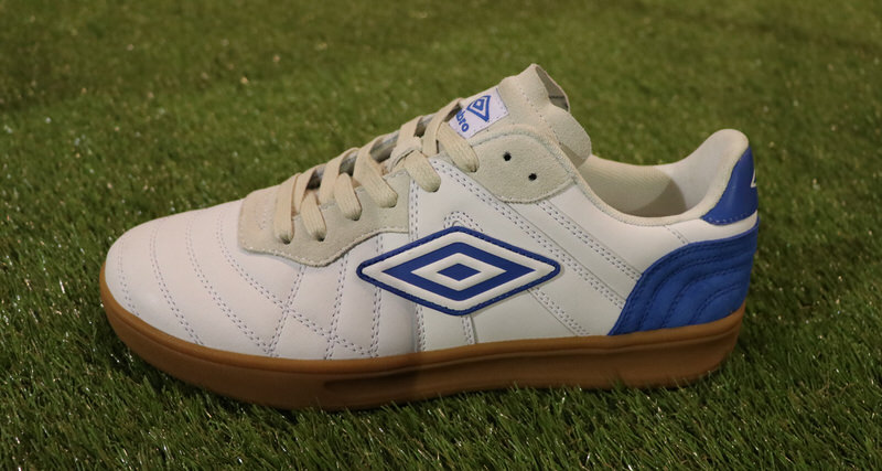 Umbro Coach