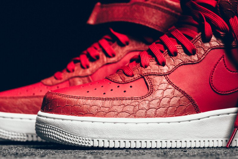 Nike Air Force 1 Mid Red Python