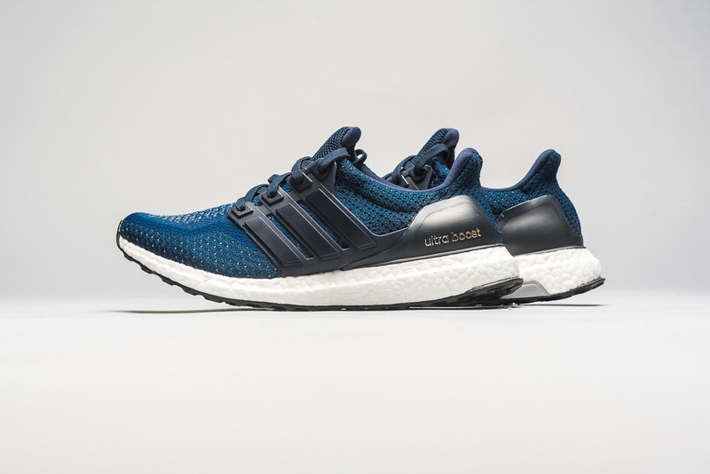 adidas Ultra Boost Navy/Gold