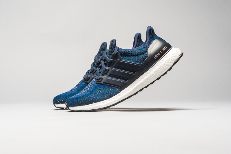 adidas Ultra Boost Navy/Gold