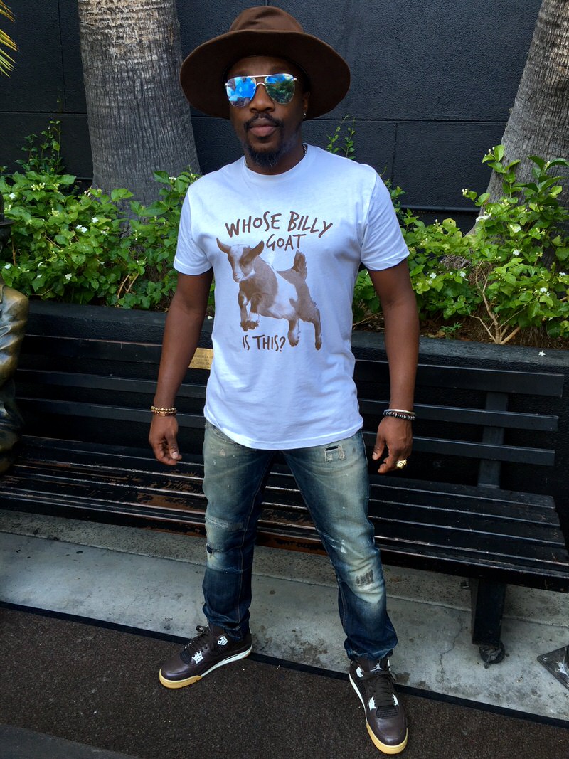 Anthony Hamilton in his "Chocolate" Air Jordan 4 PE