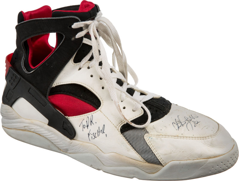 Laet dream-team-sneaker-auction-christian-laettner-nike-air-flight-huarache_rqurrc