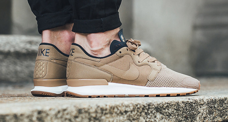 Nike Air Berwuda Rocky Tan