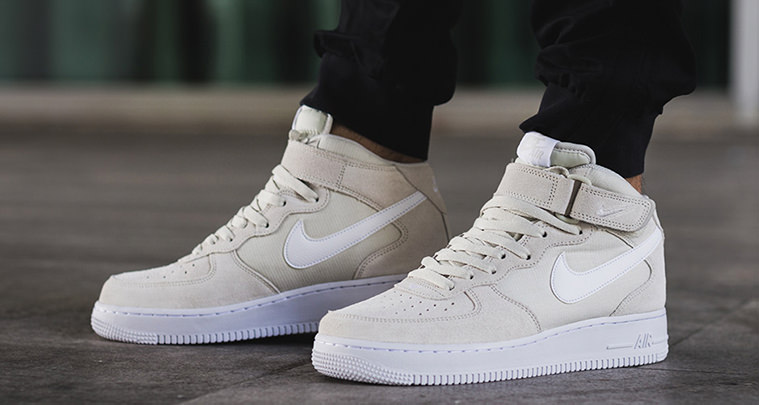 Nike Air Force 1 Mid Light Bone