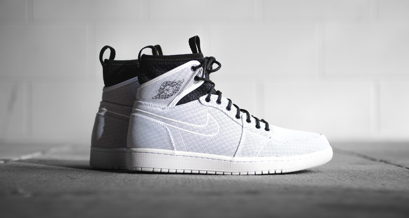 Air Jordan 1 Ultra High White