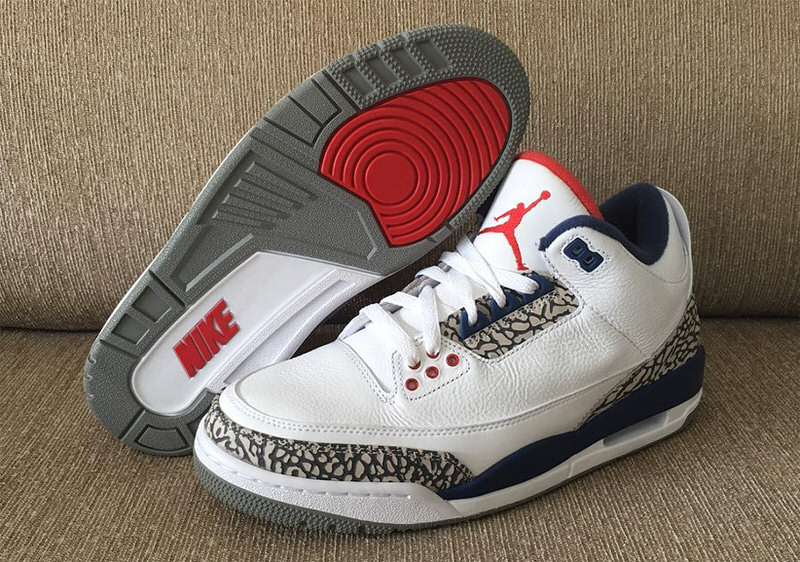 Air Jordan 3 True Blue