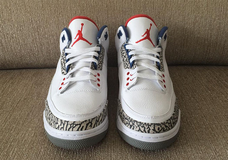 Air Jordan 3 True Blue