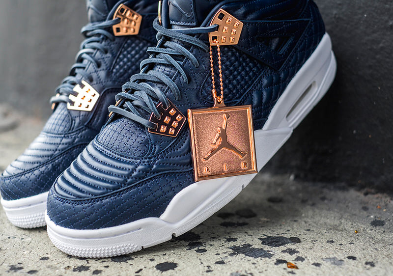 Air Jordan 4 PRM Obsidian