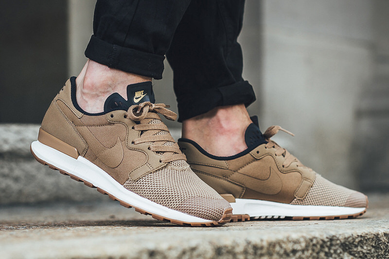 Nike Air Berwuda Rocky Tan