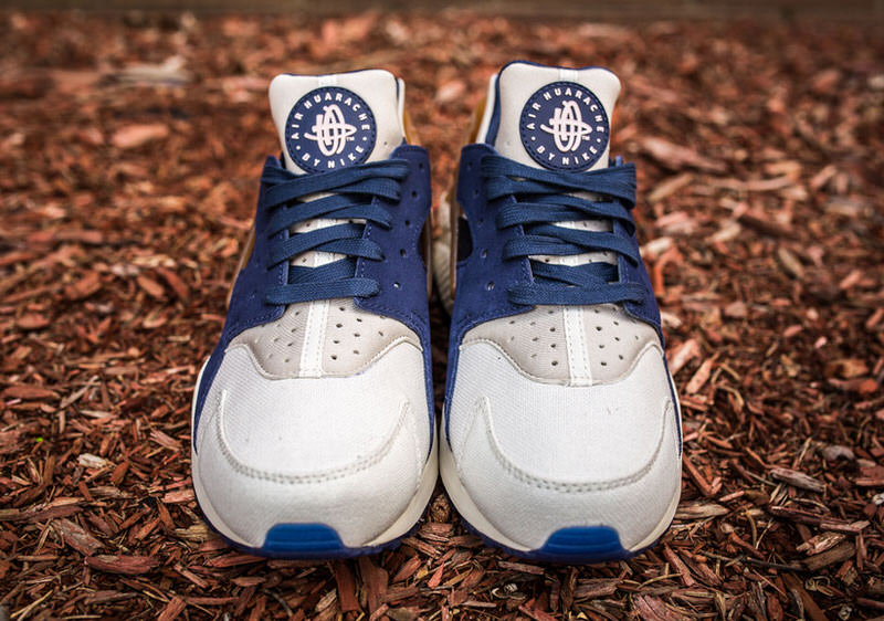 Nike Air Huarache Midnight Navy/Ale Brown