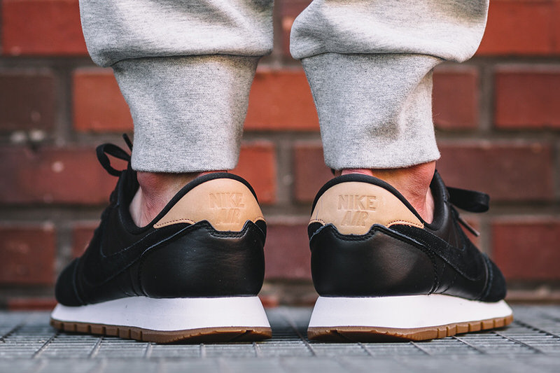 Nike Air Pegasus 83 Black/Vachetta Tan